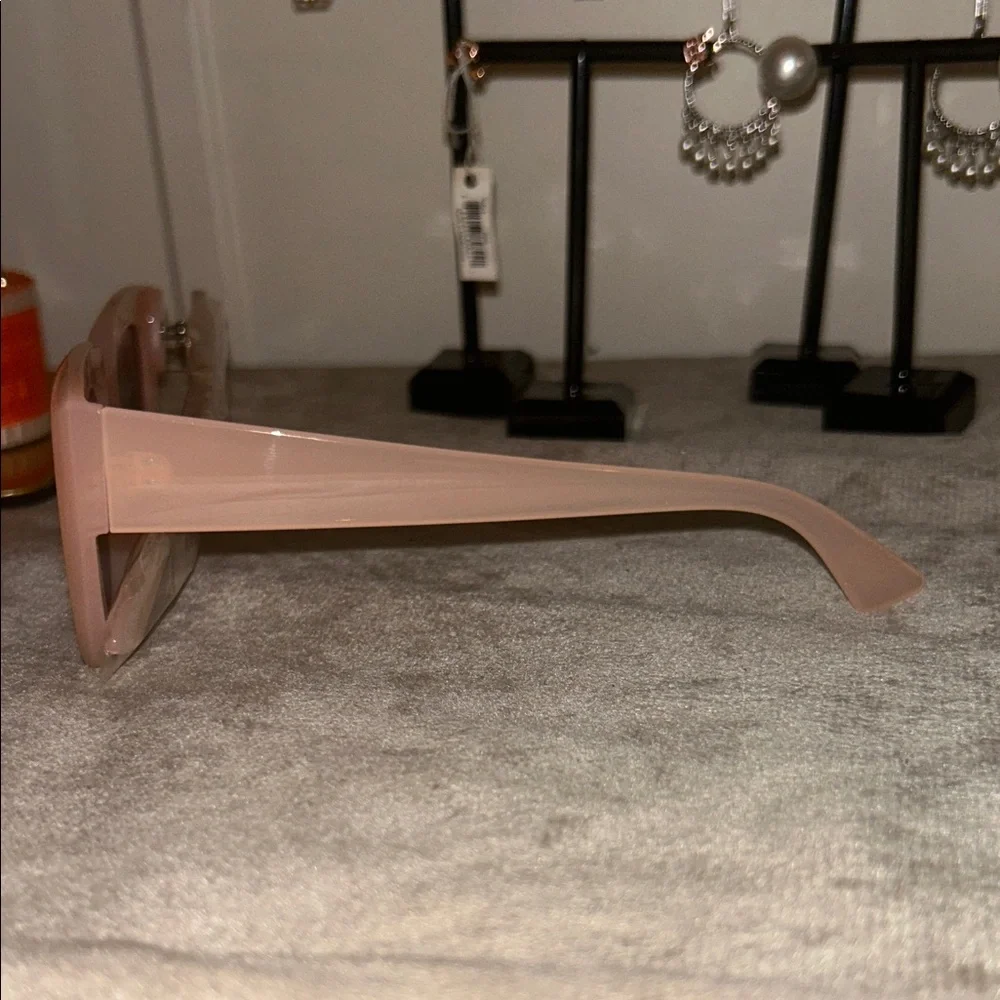Women’s Blush Sunglasses‎